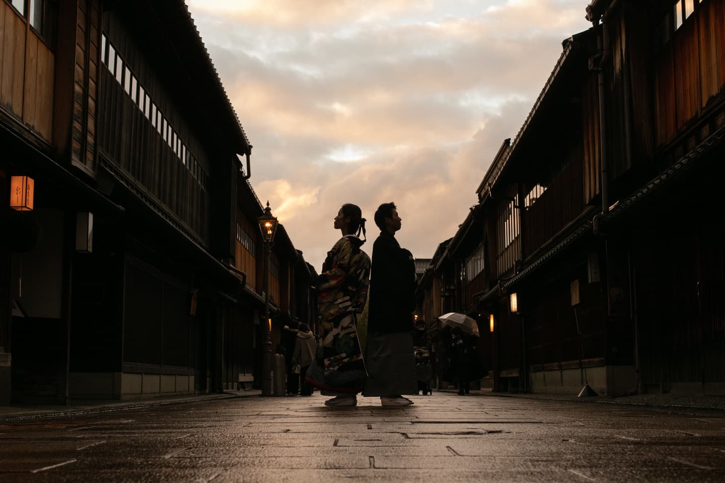 金沢のひがし茶屋街で和装前撮り_ベージュ金沢サロン