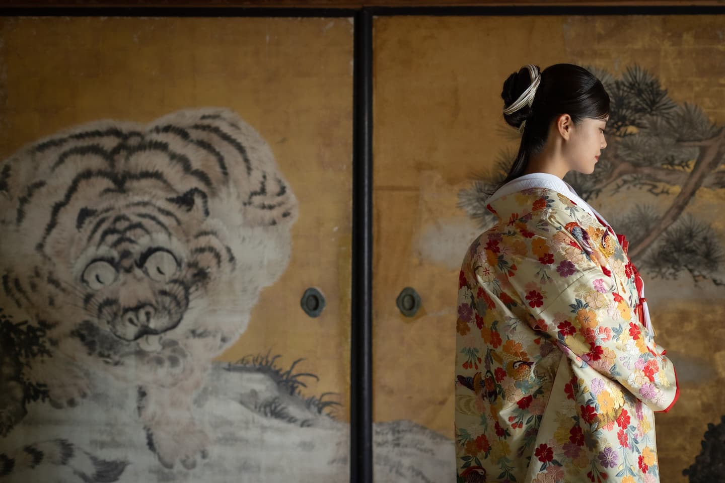 ベージュ金沢の和装ロケーションウェディングフォト