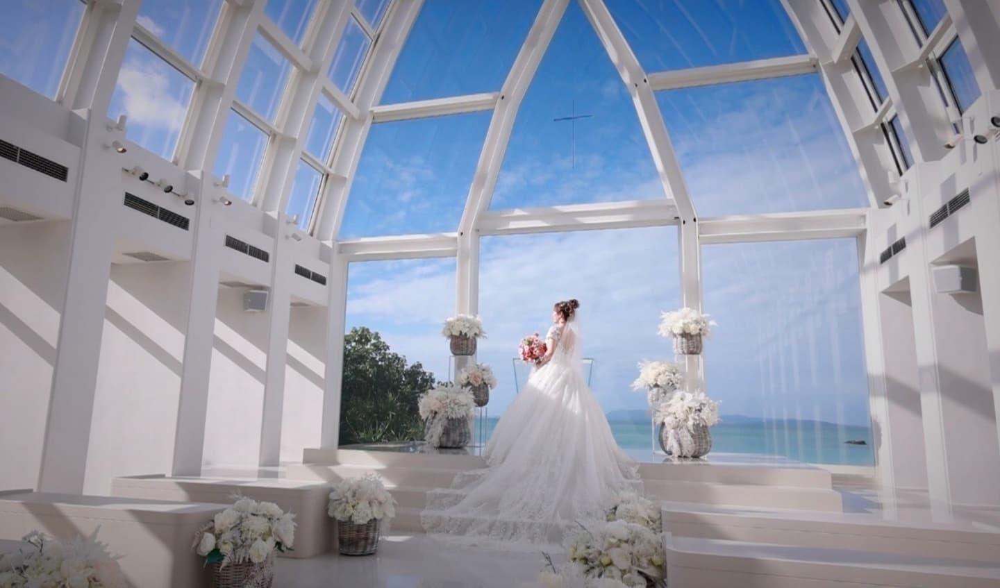 沖縄挙式に持ち込みウェディングドレス