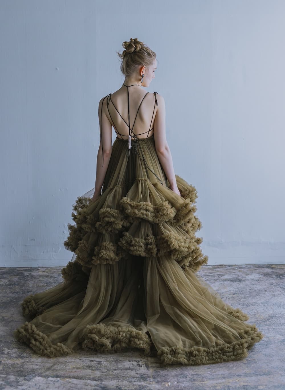 ベージュ金沢サロンのレンタルカラードレス