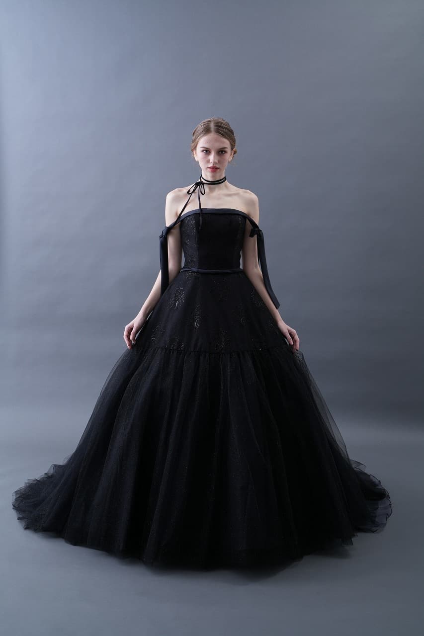 ベージュ金沢のレンタルブラックドレス