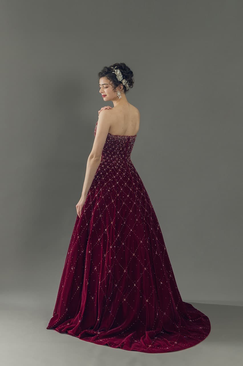 ベージュ金沢のレンタルカラードレス